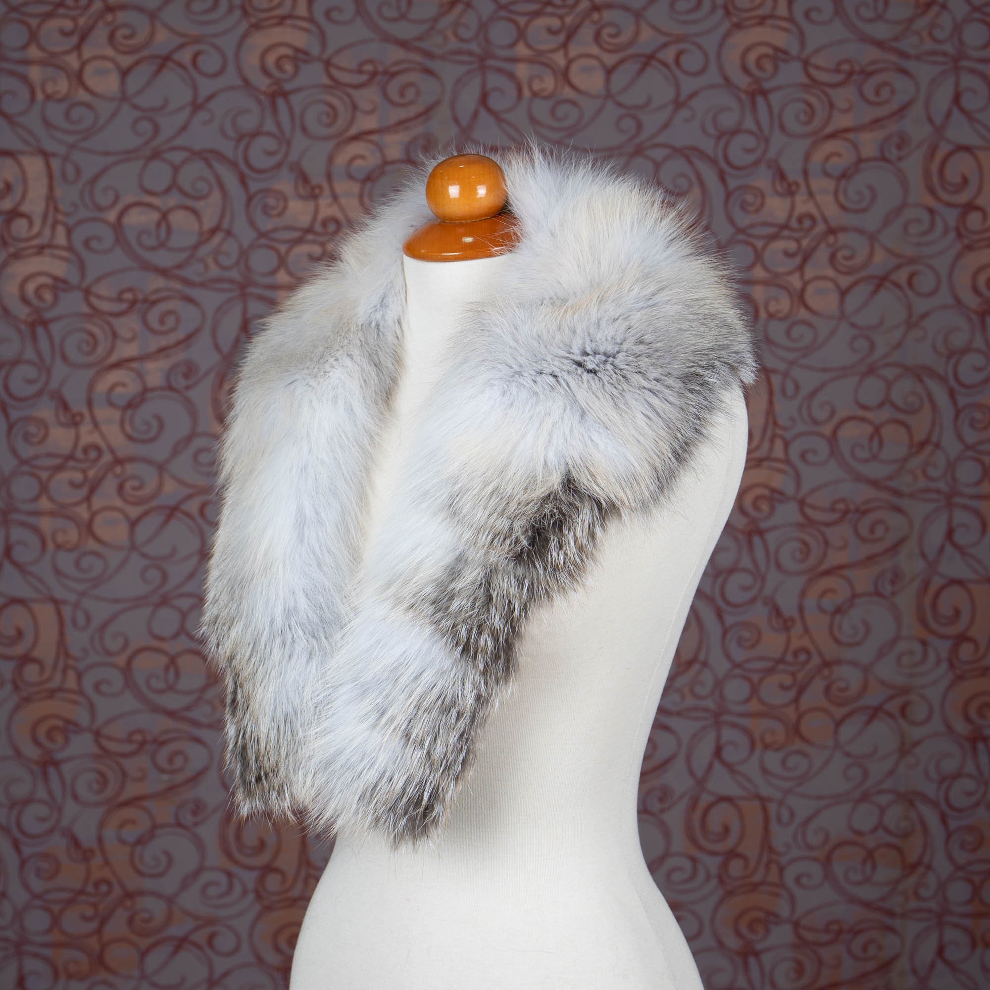 Fox fur collar in silver-white shades